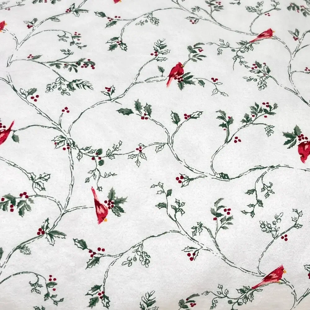 Charter Club Queen Size Fitted Sheet 100% Cotton Holly and Cardinal